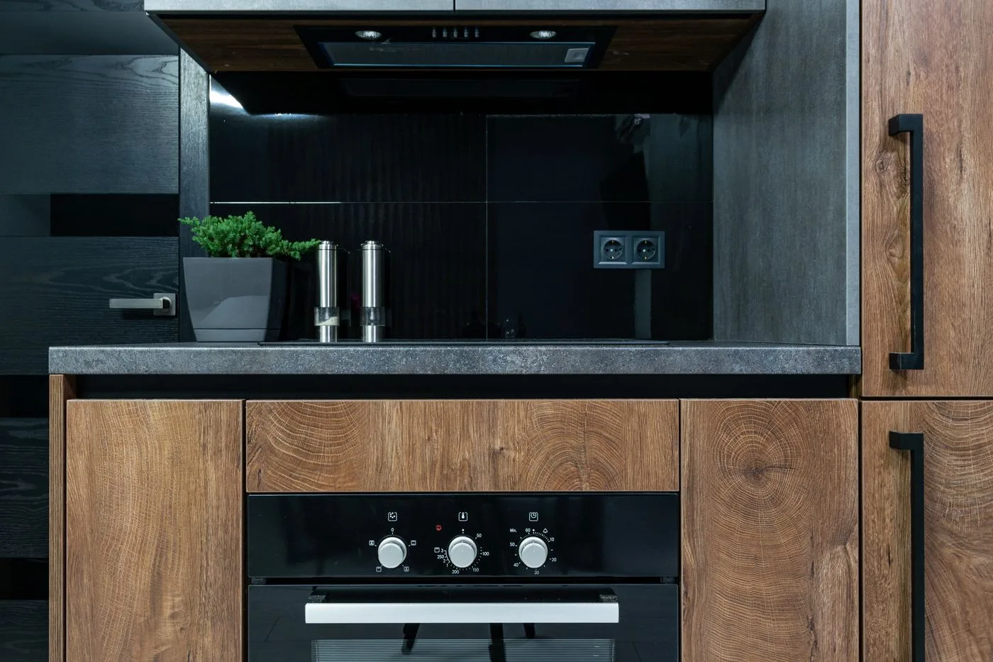 Modern kitchen in a Alexandria, KY home serviced by Edward's Appliance