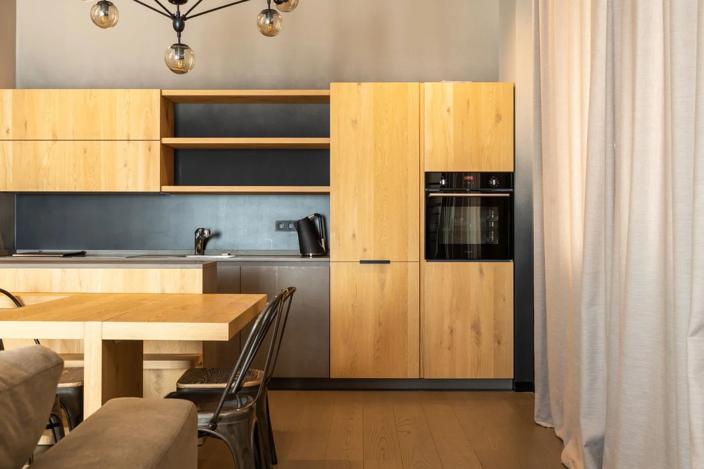 Modern kitchen in a Cold Spring, KY home serviced by Edward's Appliance